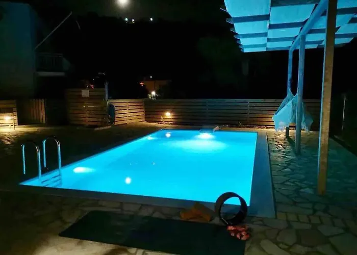 アパート Sea Breeze - N.1 With Private Pool Kalamítsi