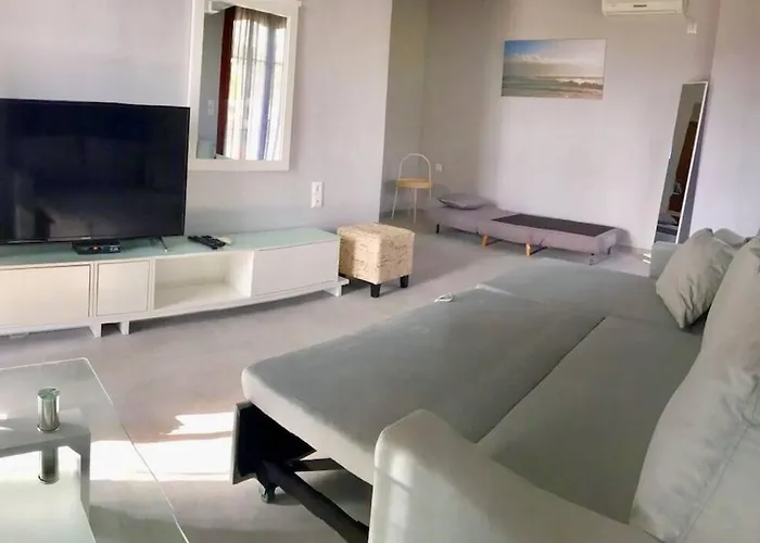 Sea Breeze - N.1 With Private Pool Kalamítsi